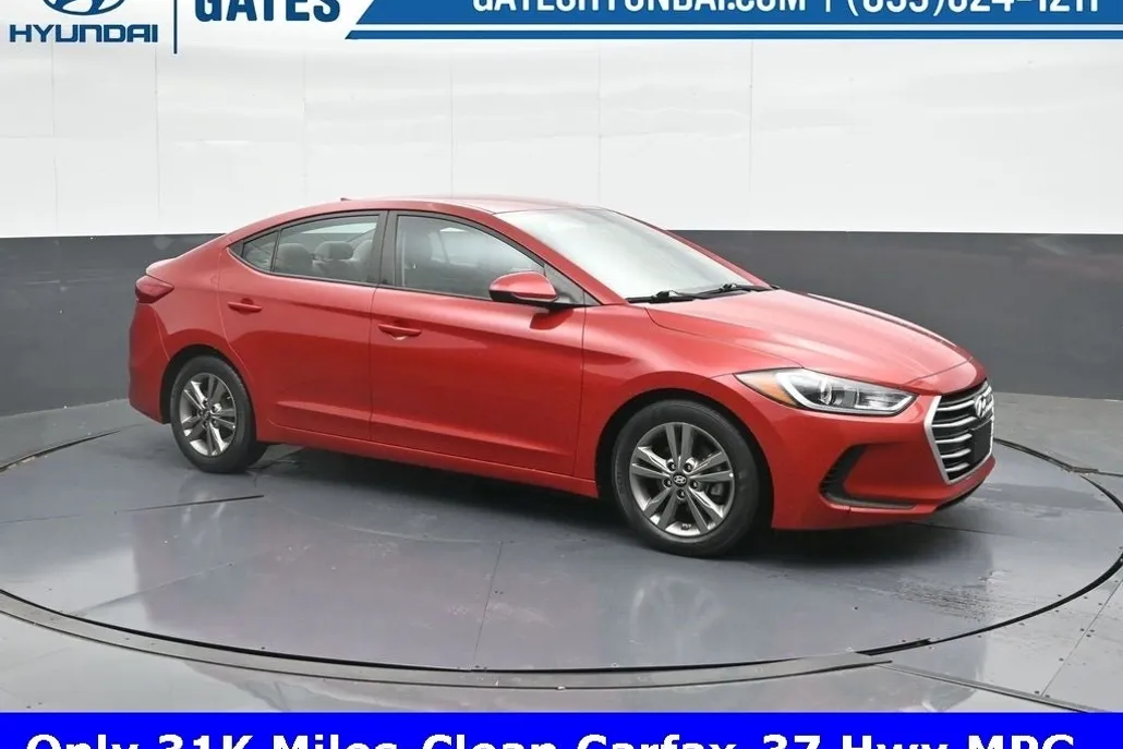 2018 Hyundai Elantra SEL photo 1