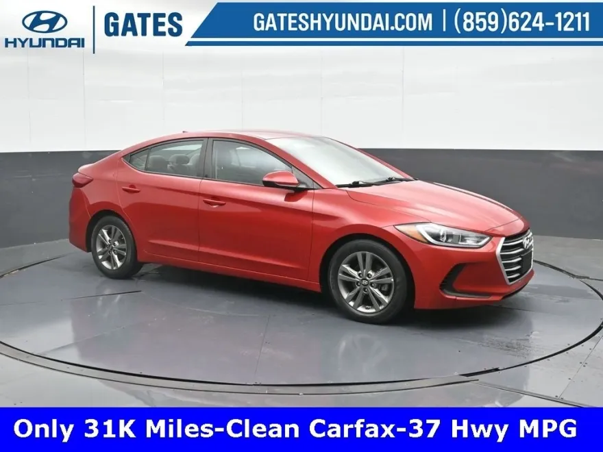 2018 Hyundai Elantra SEL photo 1