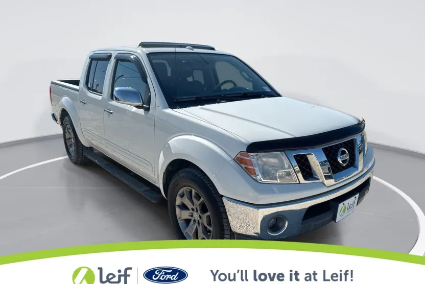 2014 Nissan Frontier SL photo 1