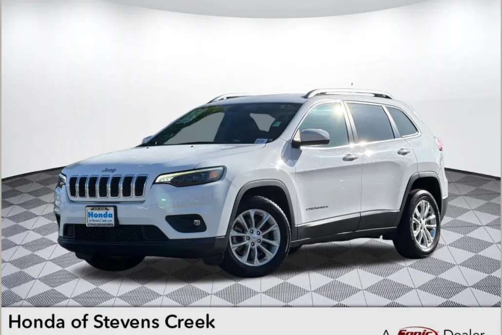 2019 Jeep Cherokee Latitude photo 1
