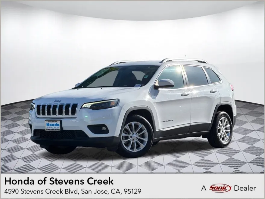 2019 Jeep Cherokee Latitude photo 1