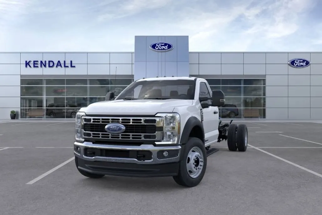 2026 Ford F-600 photo 1
