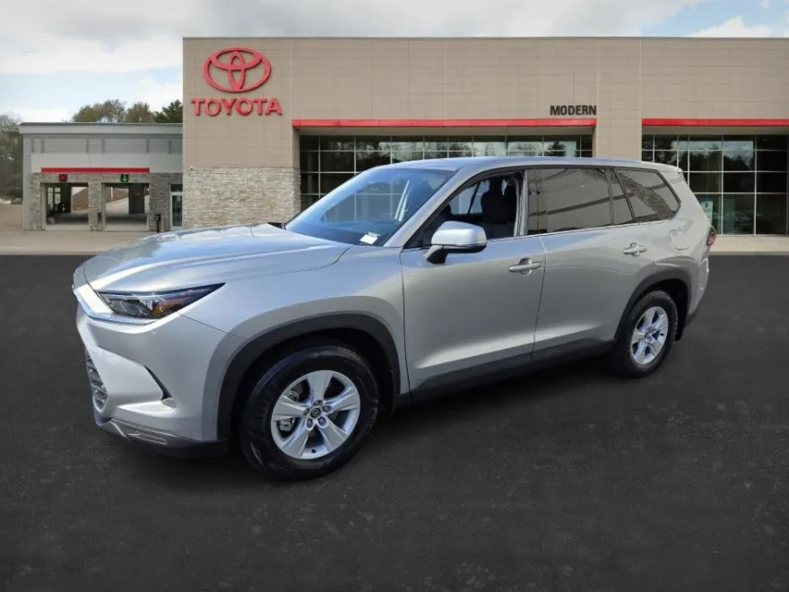 2025 Toyota Highlander Hybrid photo 1