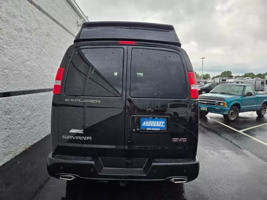 2025 Gmc Savana 2500 Cargo photo 1