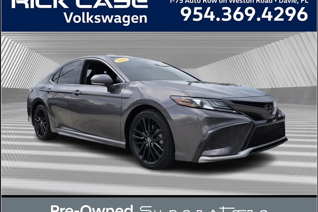 2022 Toyota Camry XSE photo 1