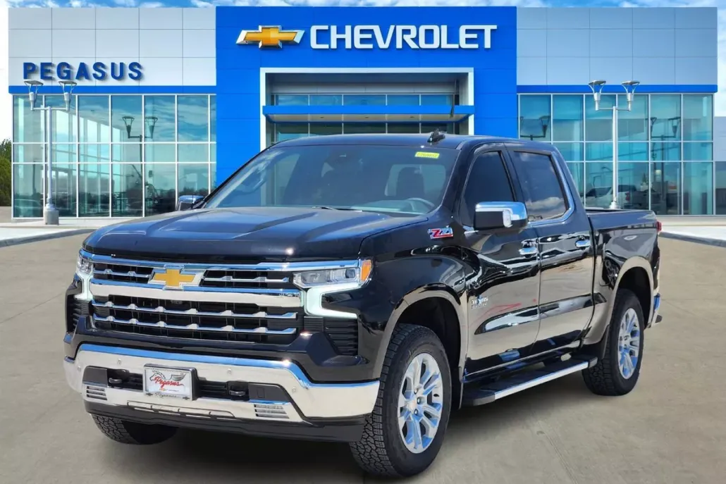 2026 Chevrolet Silverado 1500 LT photo 1