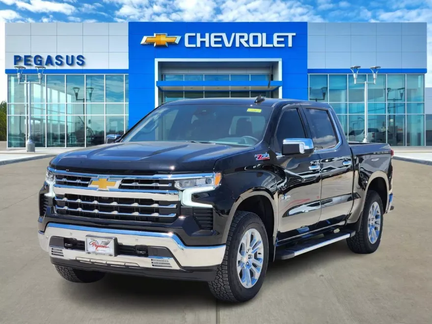 2026 Chevrolet Silverado 1500 LT photo 1