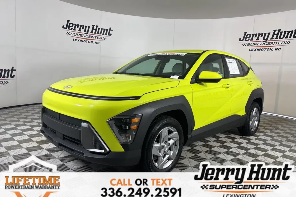 2024 Hyundai Kona SE photo 1