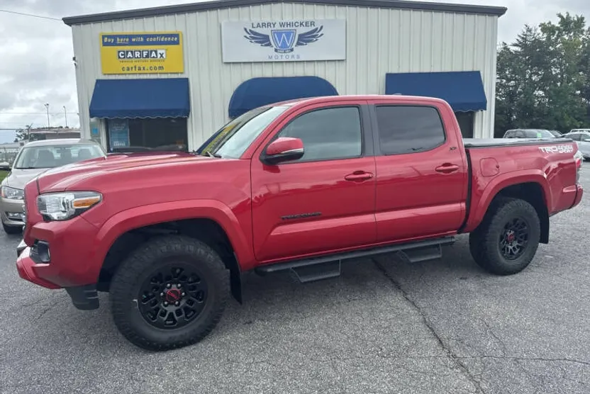 2022 Toyota Tacoma TRD Sport photo 1
