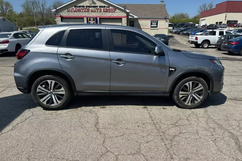 2020 Mitsubishi Outlander Sport BE photo 1