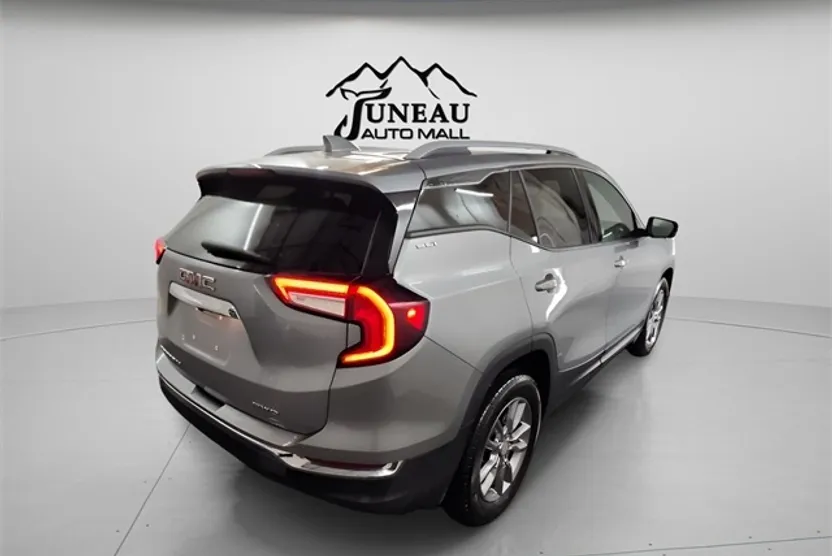 2024 Gmc Terrain SLT photo 1