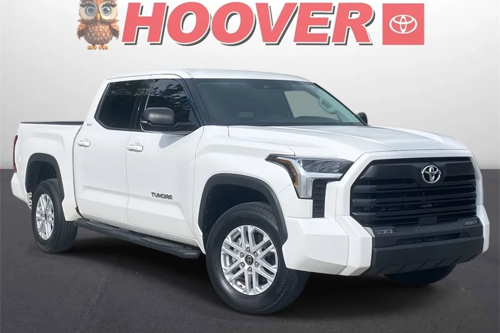 2023 Toyota Tundra SR5 photo 1