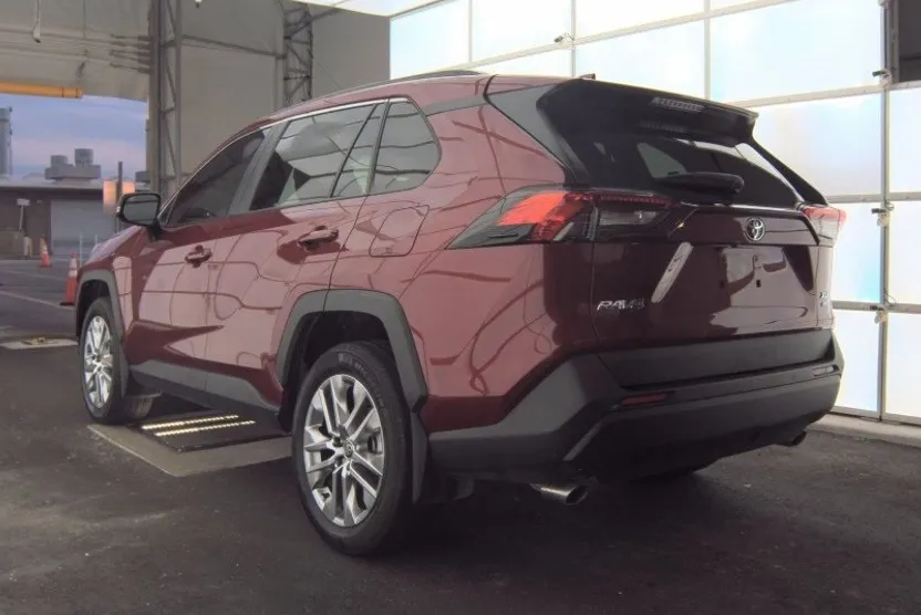 2024 Toyota RAV4 XLE Premium photo 1