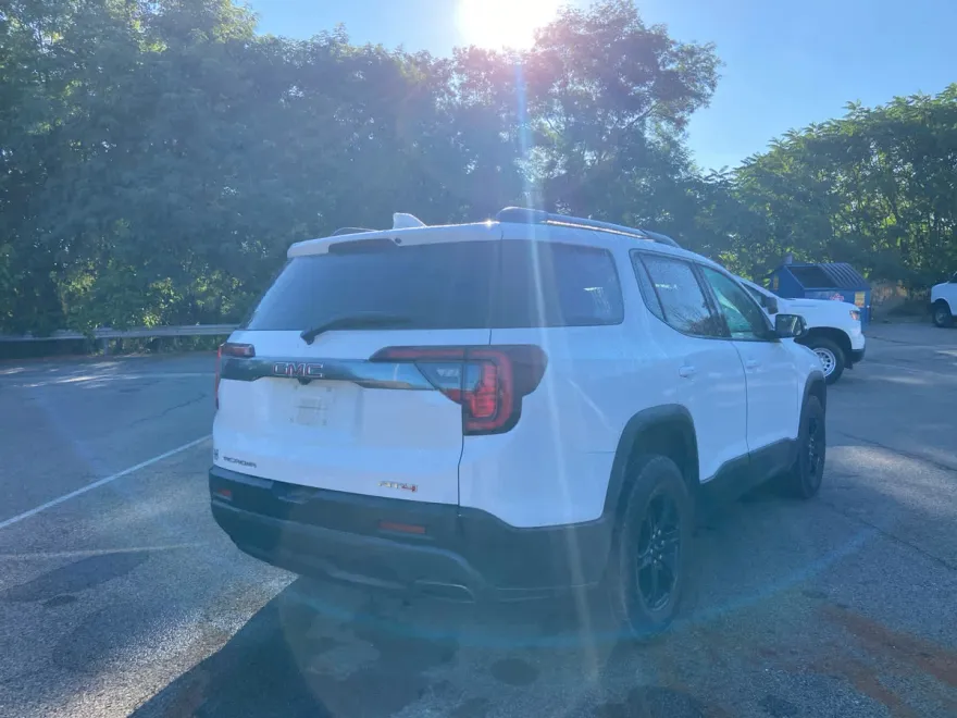 2023 Gmc Acadia AT4 photo 1