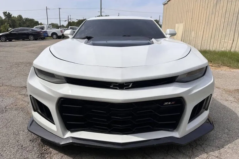 2018 Chevrolet Camaro ZL1 Coupe photo 1