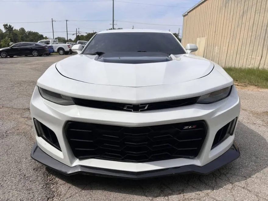 2018 Chevrolet Camaro ZL1 Coupe photo 1