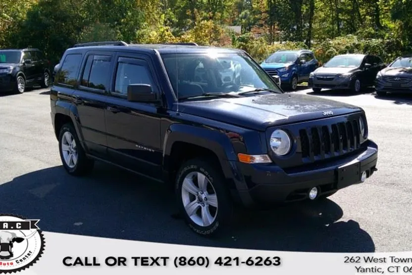 2016 Jeep Patriot Latitude photo 1
