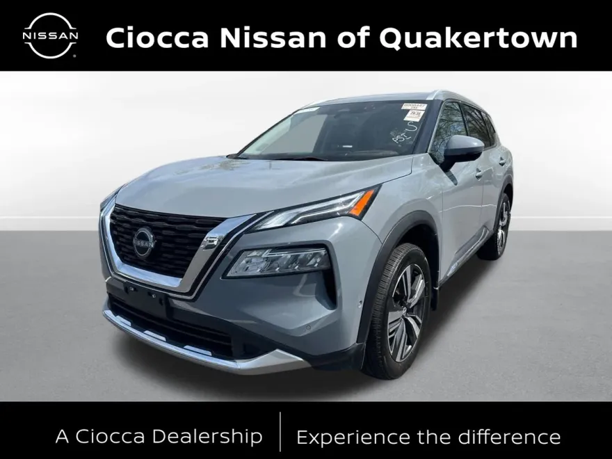 2023 Nissan Rogue Platinum photo 1
