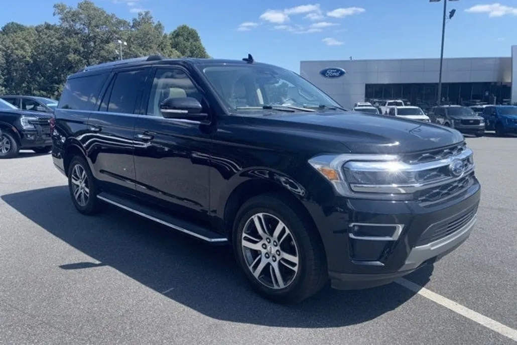 2022 Ford Expedition MAX Limited photo 1