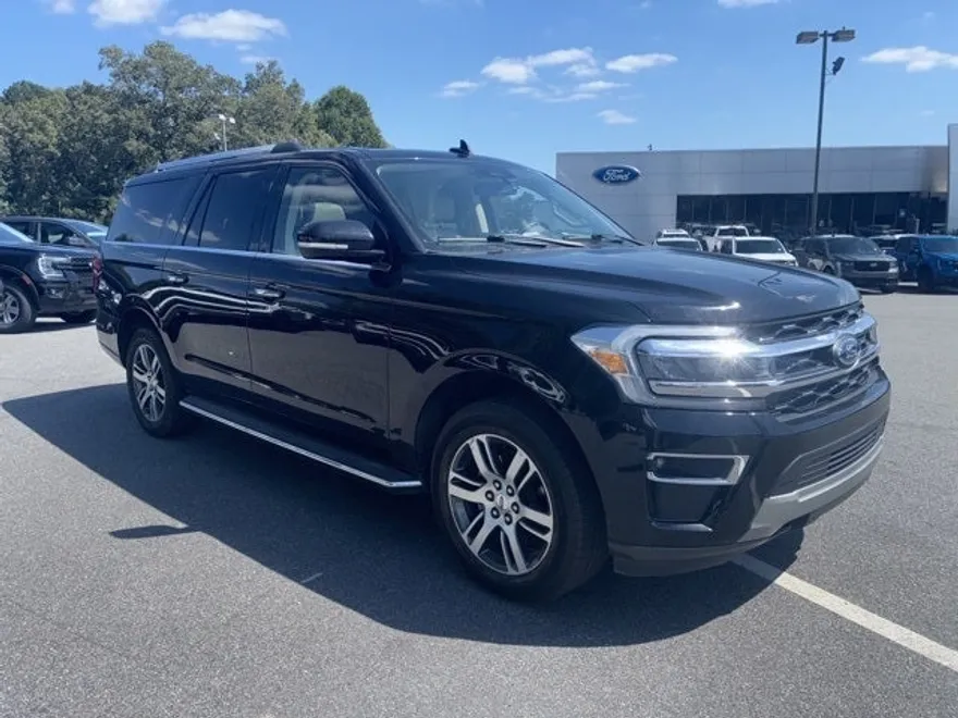 2022 Ford Expedition MAX Limited photo 1