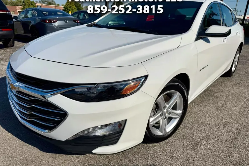 2024 Chevrolet Malibu 1LT photo 1