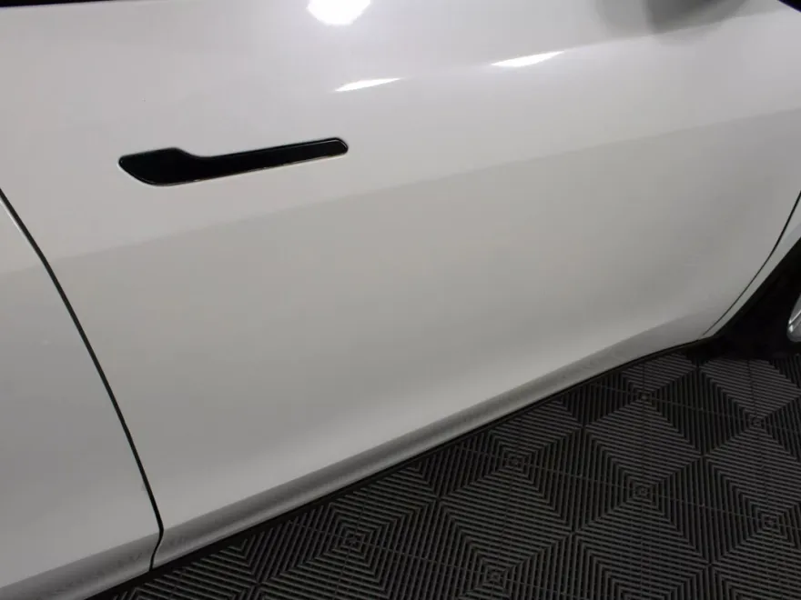 2020 Tesla Model Y Long Range photo 21