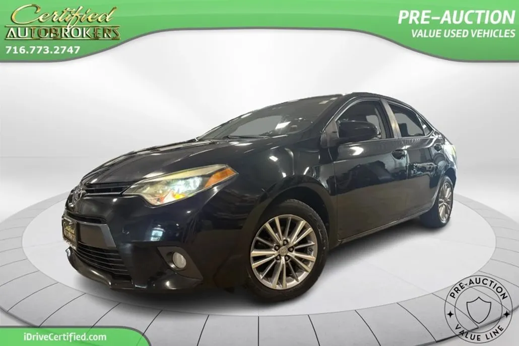 2015 Toyota Camry SE photo 1