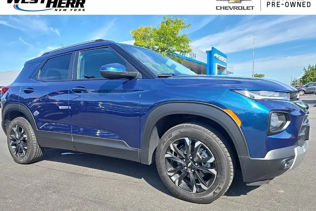 2021 Chevrolet Trailblazer LT photo 1