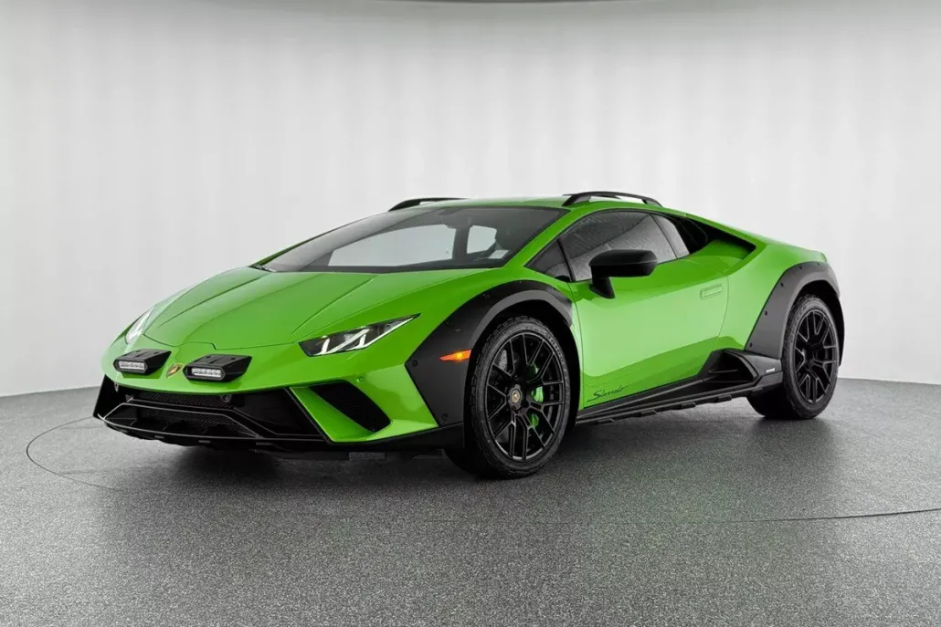 2024 Lamborghini Huracan Sterrato Base photo 1