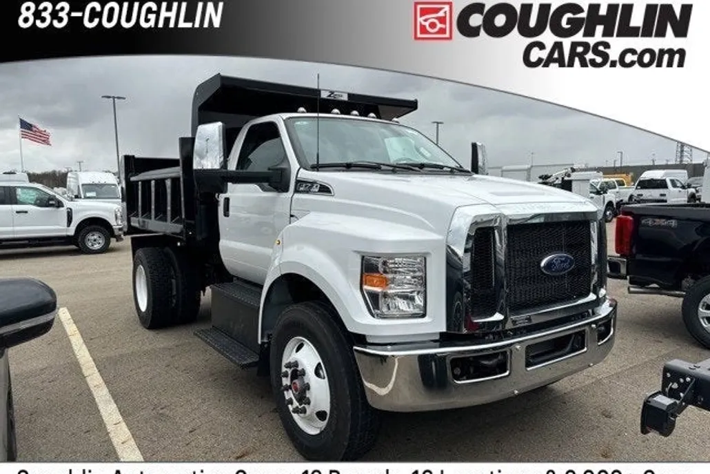 2024 Ford F-750 photo 1