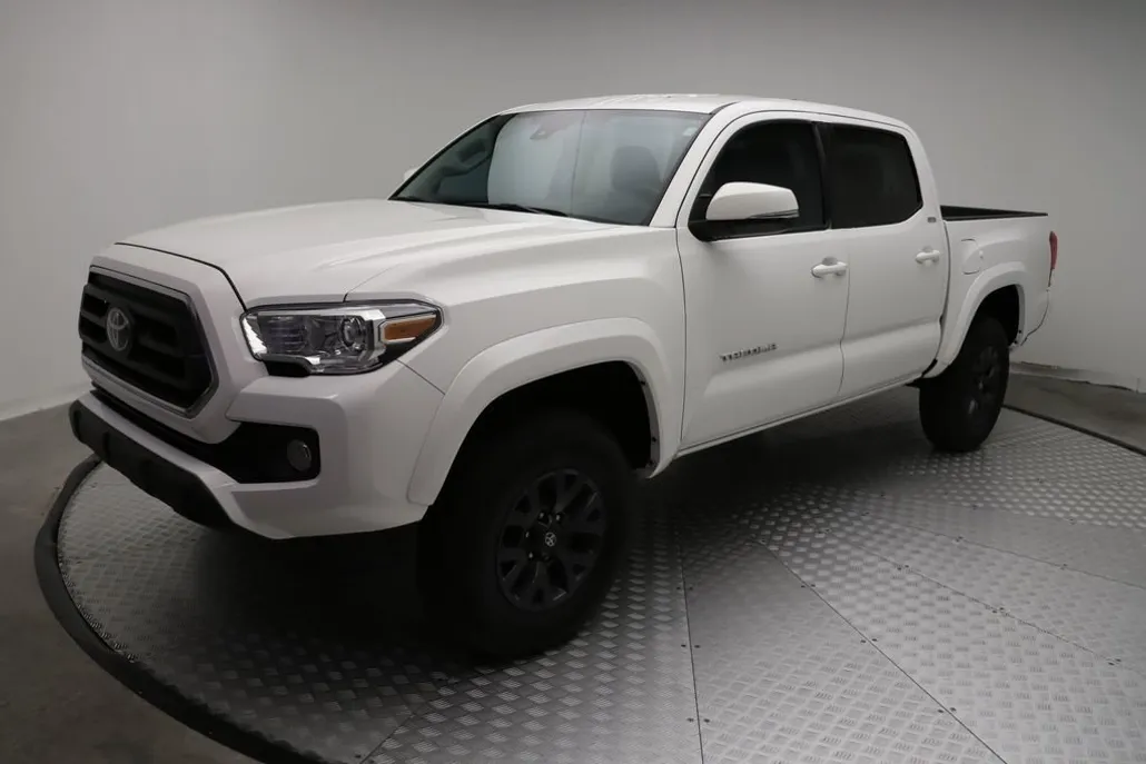 2023 Toyota Tacoma SR5 photo 1