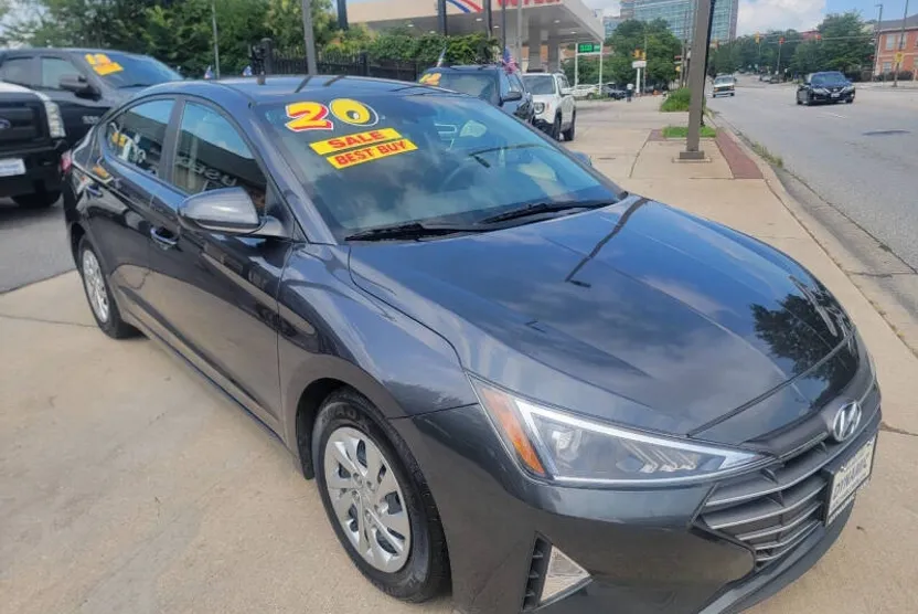 2020 Hyundai Elantra SE photo 1