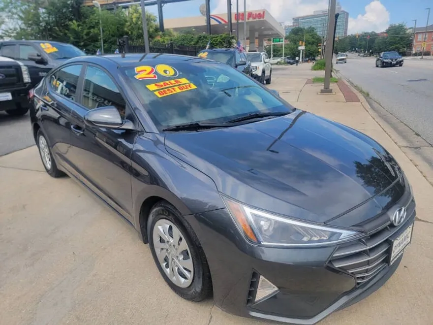 2020 Hyundai Elantra SE photo 1