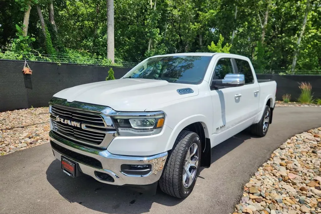 2022 Ram 1500 Laramie photo 1