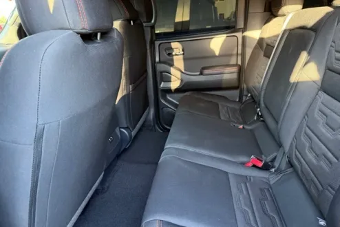 2025 Nissan Frontier PRO-4X photo 2