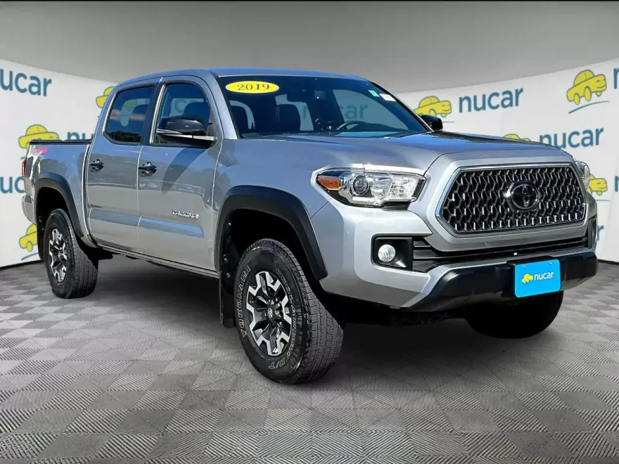 2019 Toyota Tacoma TRD photo 1