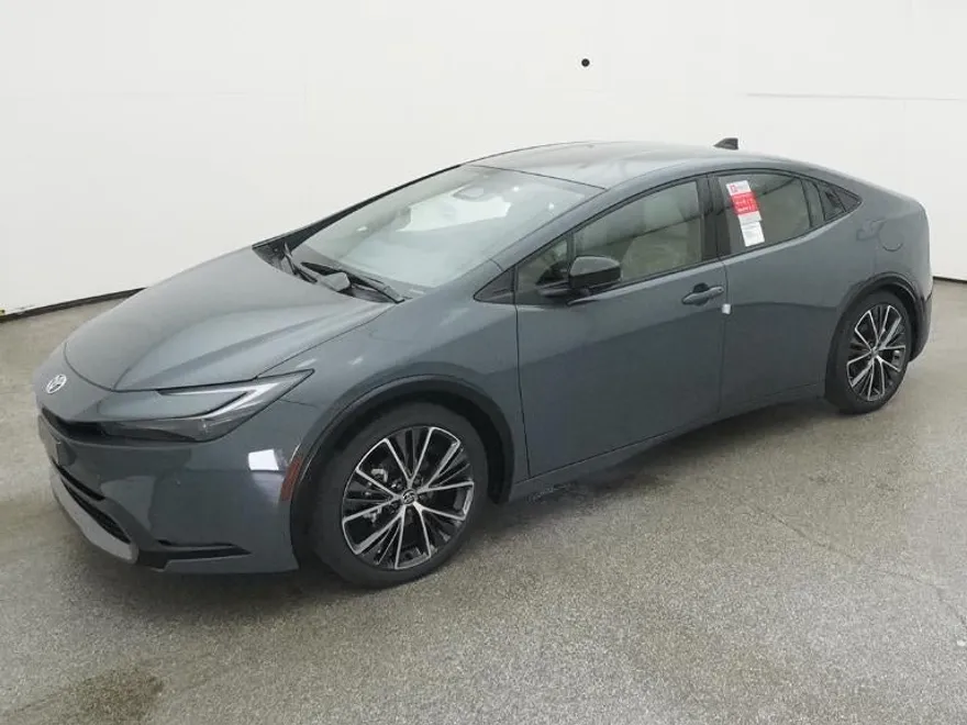 2026 Toyota Prius XLE photo 1