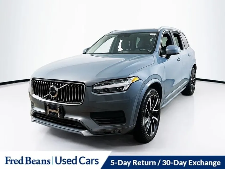 2020 Volvo XC90 T6 Momentum photo 1