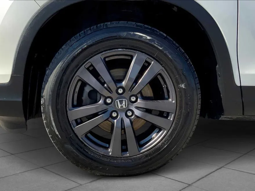 2019 Honda Ridgeline Sport photo 10