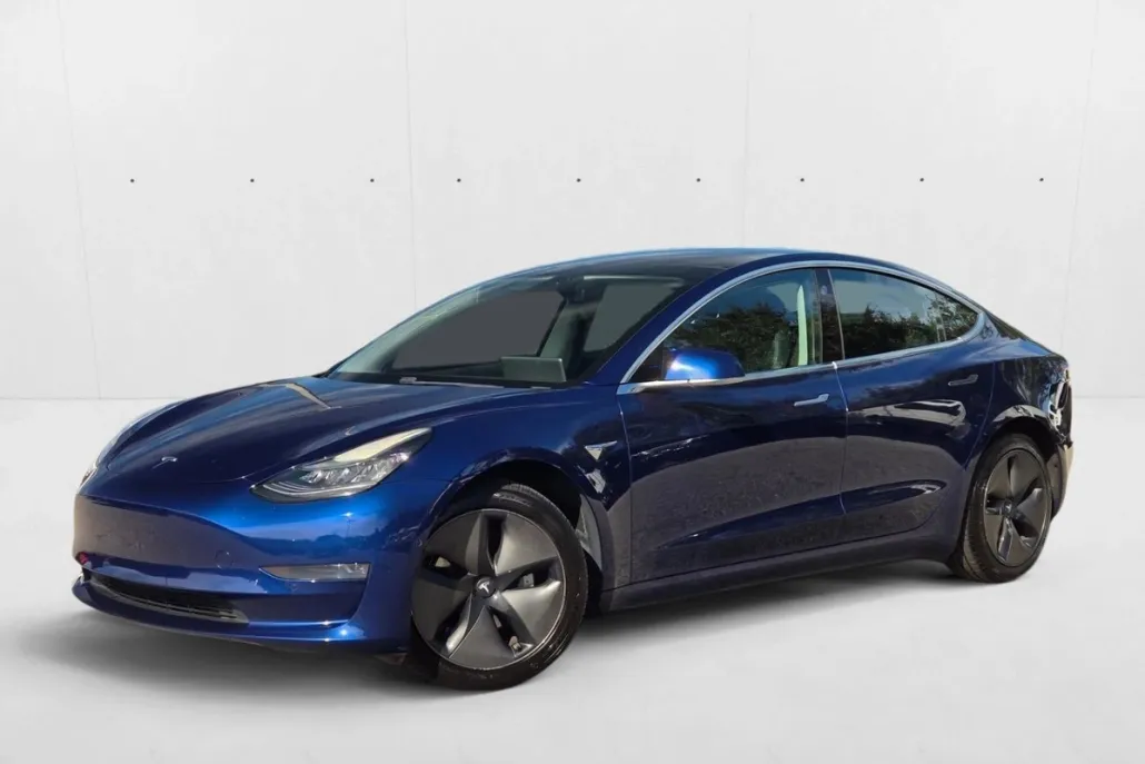 2019 Tesla Model 3 Standard Range Plus photo 1