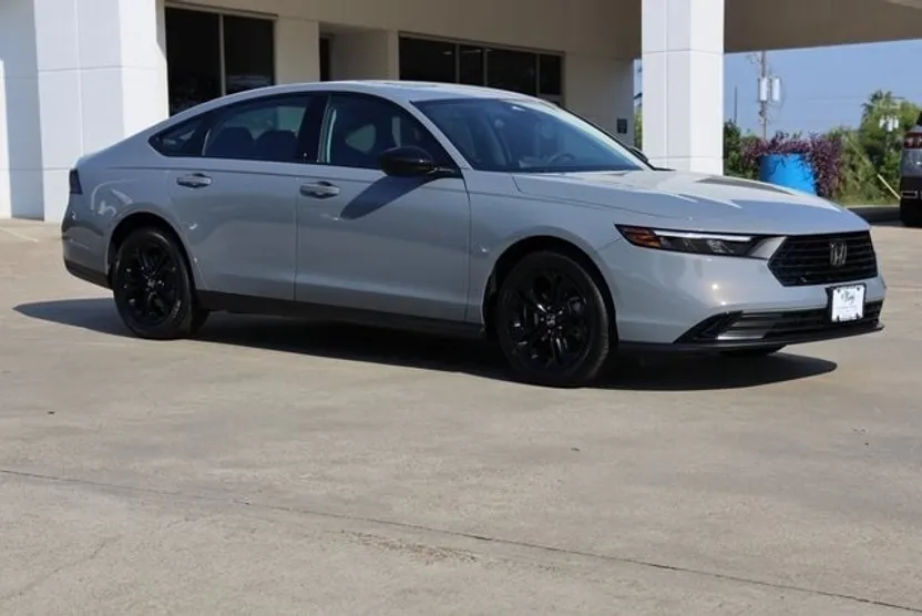 2025 Honda Accord SE photo 1