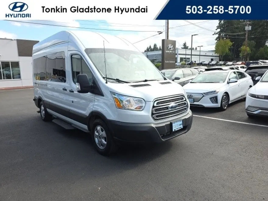 2019 Ford Transit Passenger XLT photo 1