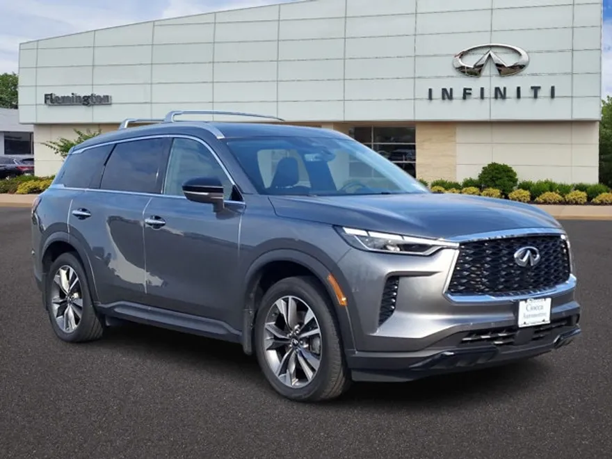 2024 Infiniti QX60 Luxe photo 1