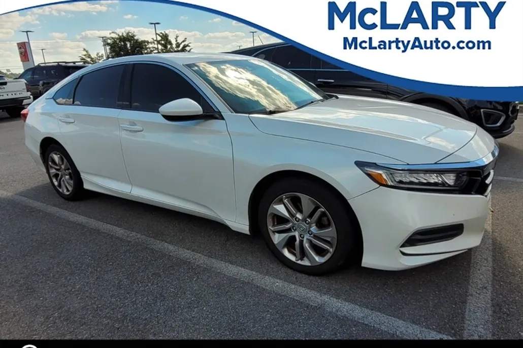 2019 Honda Accord LX photo 1