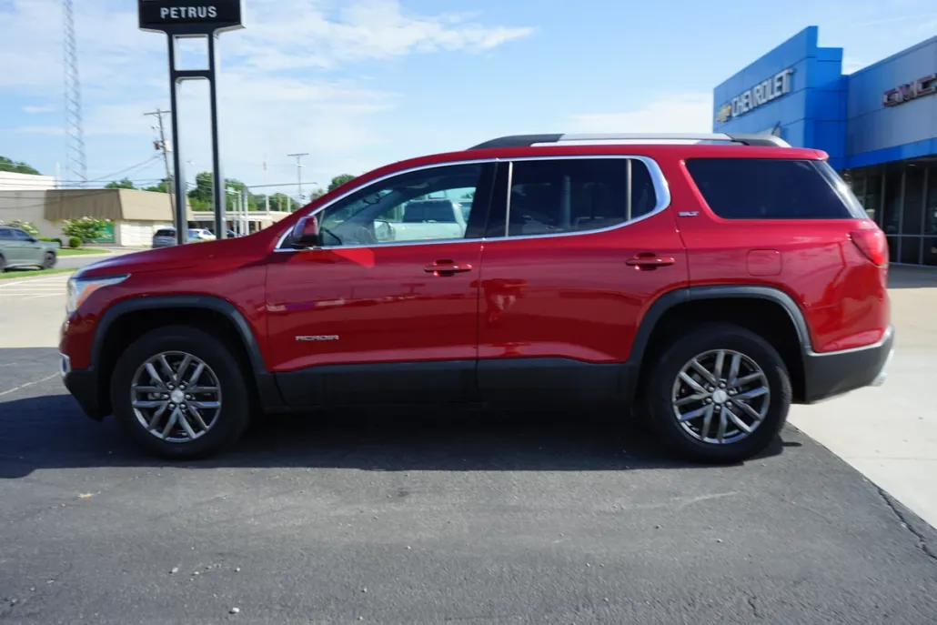 2019 Gmc Acadia SLT photo 1