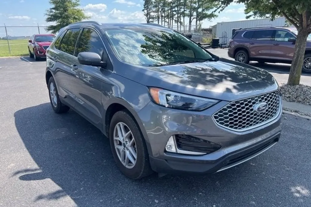2024 Ford Edge SEL photo 1