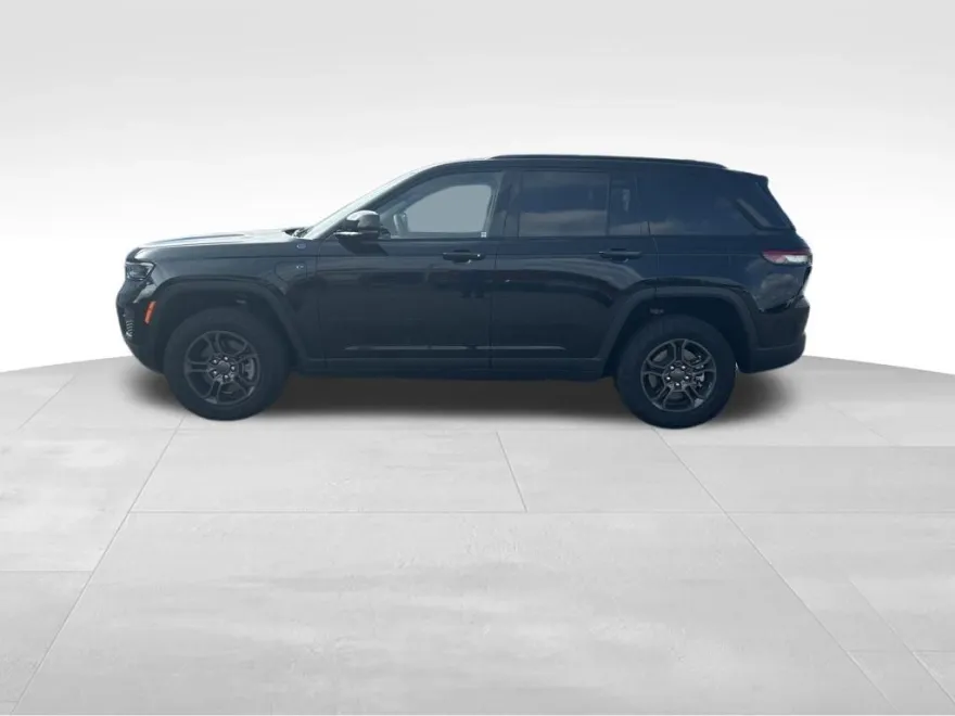 2024 Jeep Grand Cherokee Trailhawk 4xe photo 1