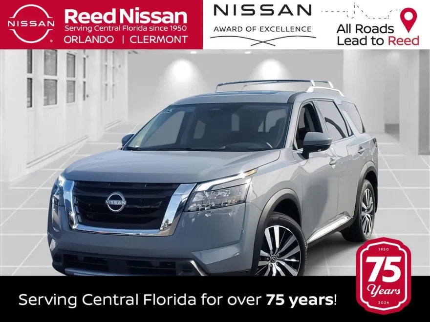 2025 Nissan Pathfinder Platinum photo 1