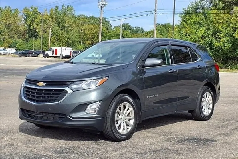 2020 Chevrolet Equinox LT photo 1