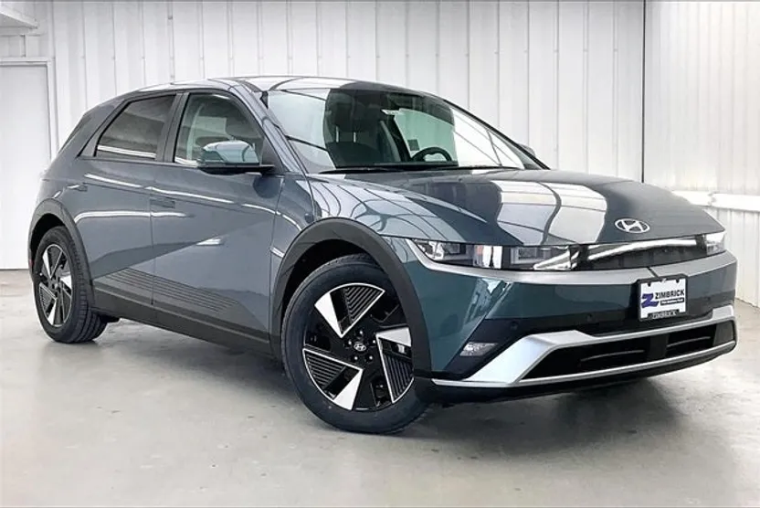 2025 Hyundai Ioniq 5 SE photo 1